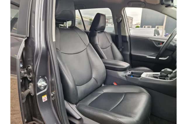 Toyota RAV4 (2019) thumbnail 6