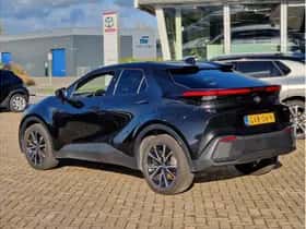 Toyota C-HR (2024) thumbnail 3