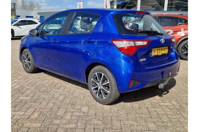 Toyota Yaris (2020) thumbnail 4