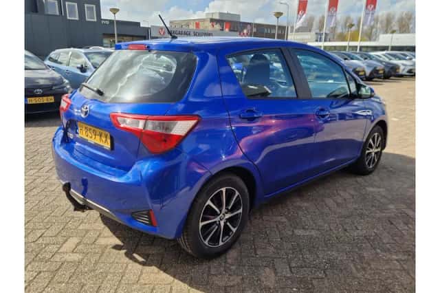 Toyota Yaris (2020) thumbnail 5