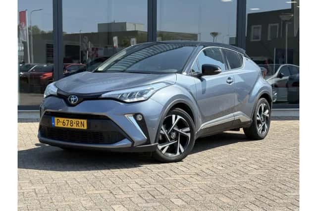 Toyota C-HR (2022) thumbnail 1