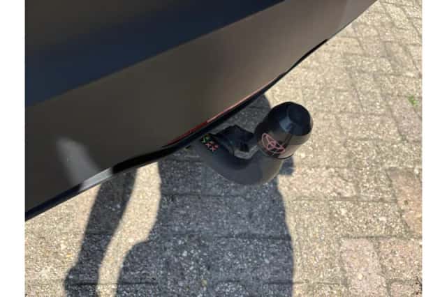 Toyota C-HR (2022) thumbnail 4