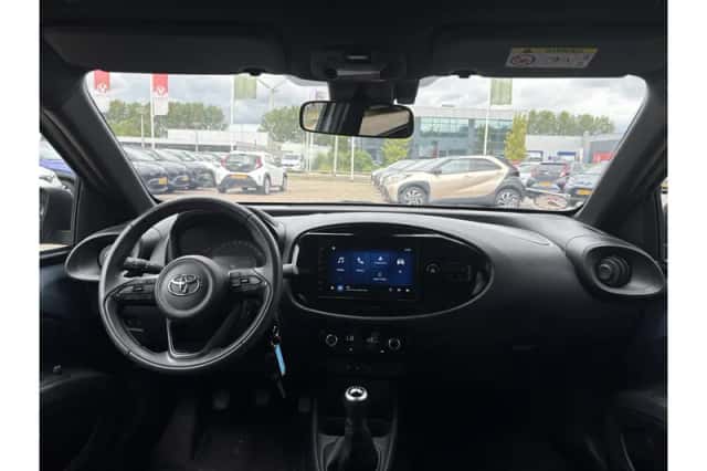 Toyota Aygo X (2024) thumbnail 2
