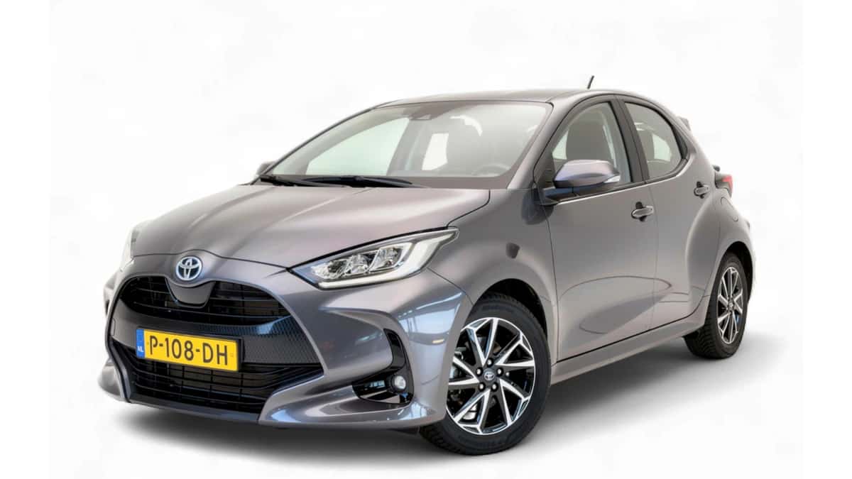 Toyota Yaris (2022) — foto 1