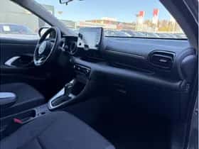 Toyota Yaris (2022) thumbnail 7