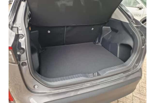 Toyota Yaris Cross (2022) thumbnail 2