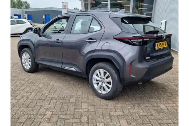 Toyota Yaris Cross (2022) thumbnail 4