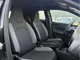 Toyota Aygo X (2024) thumbnail 9