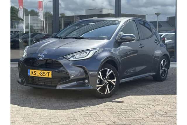 Toyota Yaris (2025) thumbnail 1