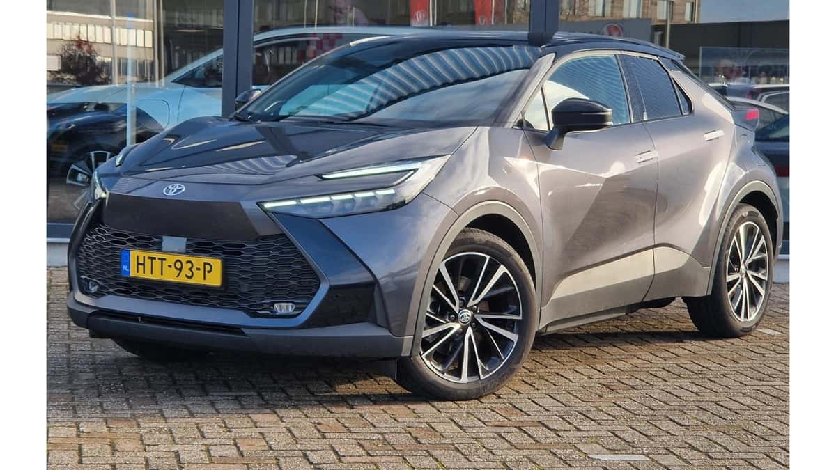 Toyota C-HR (2025) — foto 1