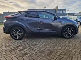 Toyota C-HR (2025) thumbnail 5
