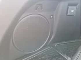 Toyota C-HR (2025) thumbnail 9