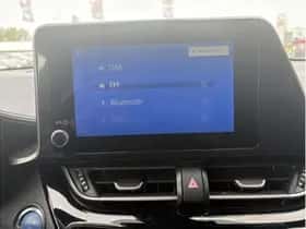 Toyota C-HR (2022) thumbnail 19