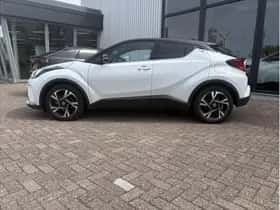 Toyota C-HR (2022) thumbnail 3