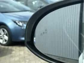 Toyota C-HR (2022) thumbnail 22