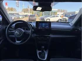 Toyota Yaris Cross (2023) thumbnail 2