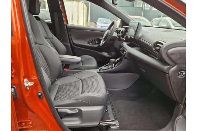 Toyota Yaris (2023) thumbnail 5