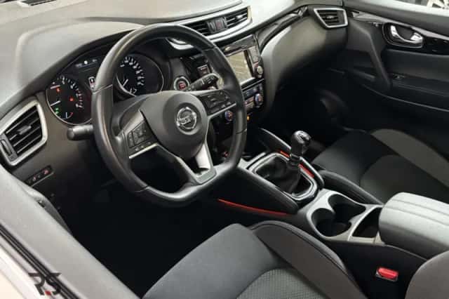 Nissan Qashqai (2021) thumbnail 5
