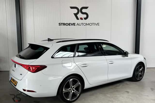 SEAT Leon Sportstourer (2021) thumbnail 2