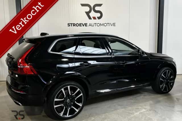 Volvo XC60 (2021) thumbnail 3