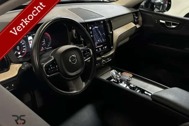 Volvo XC60 (2021) thumbnail 6