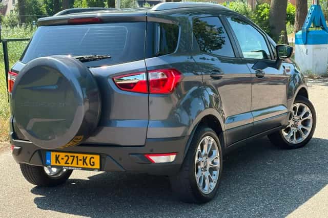 Ford EcoSport (2015) thumbnail 3