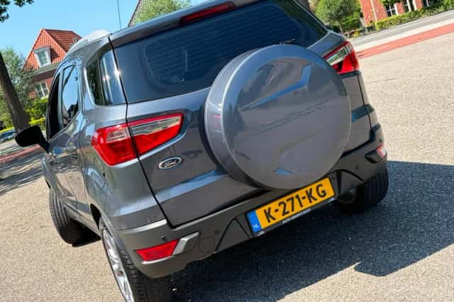 Ford EcoSport (2015) thumbnail 4