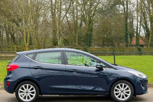 Ford Fiesta (2017) thumbnail 2