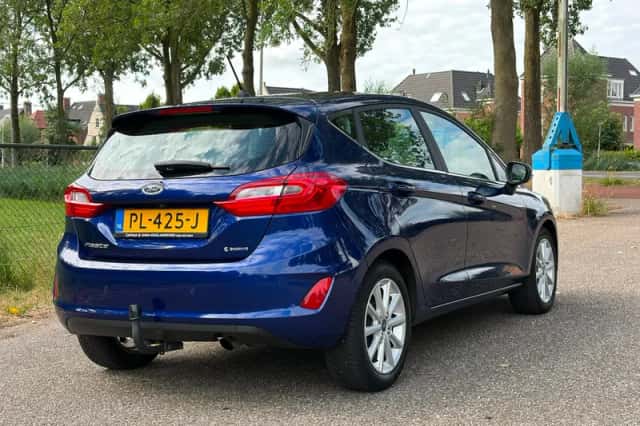 Ford Fiesta (2017) thumbnail 3