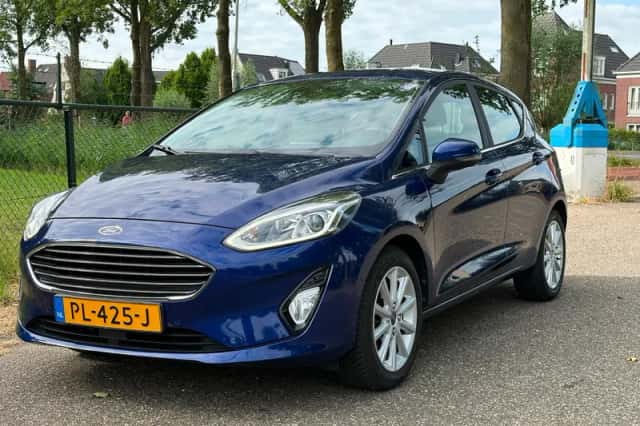 Ford Fiesta (2017) thumbnail 5