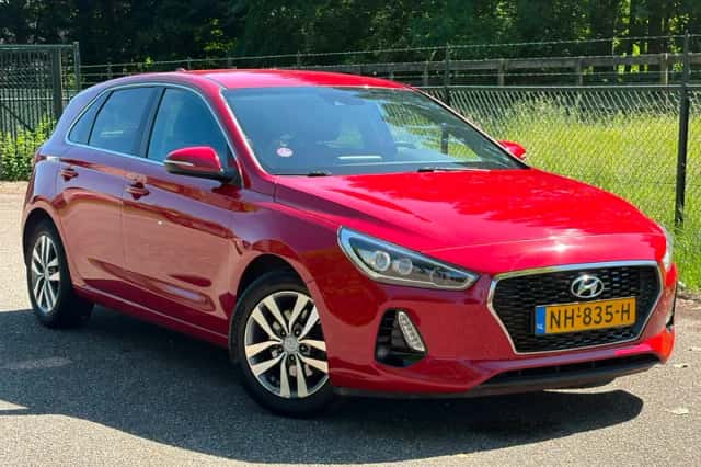 Hyundai i30 (2017) thumbnail 1