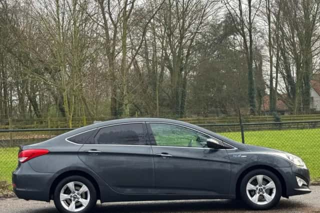 Hyundai i40 (2012) thumbnail 2