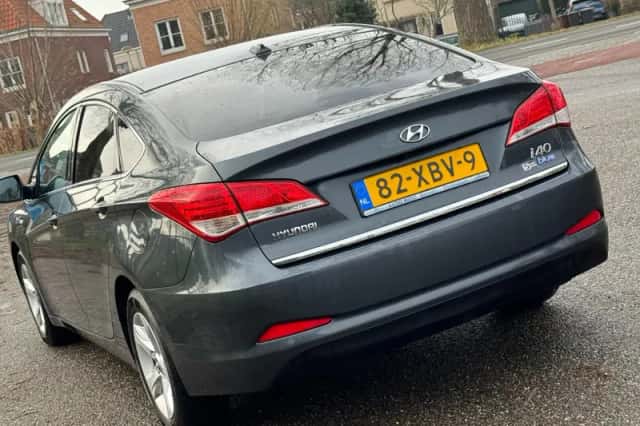 Hyundai i40 (2012) thumbnail 4