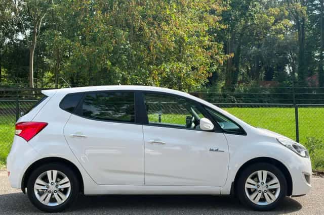 Hyundai ix20 (2013) thumbnail 2