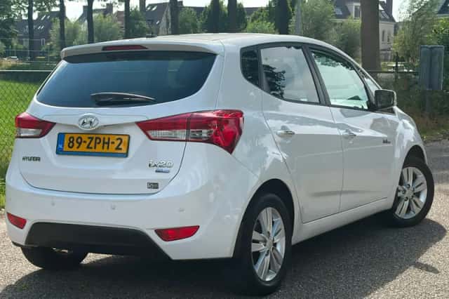 Hyundai ix20 (2013) thumbnail 3