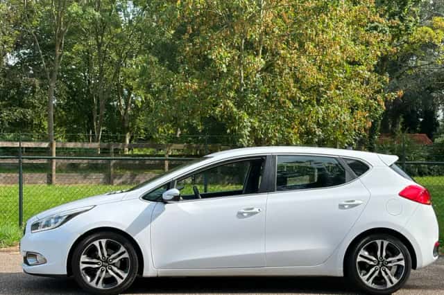 Kia Cee'd (2013) thumbnail 6