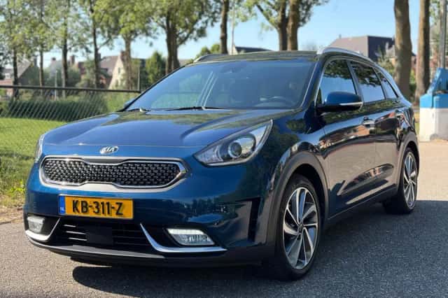 Kia Niro (2016) thumbnail 6