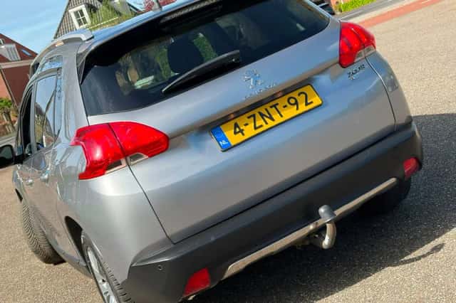 Peugeot 2008 (2015) thumbnail 4