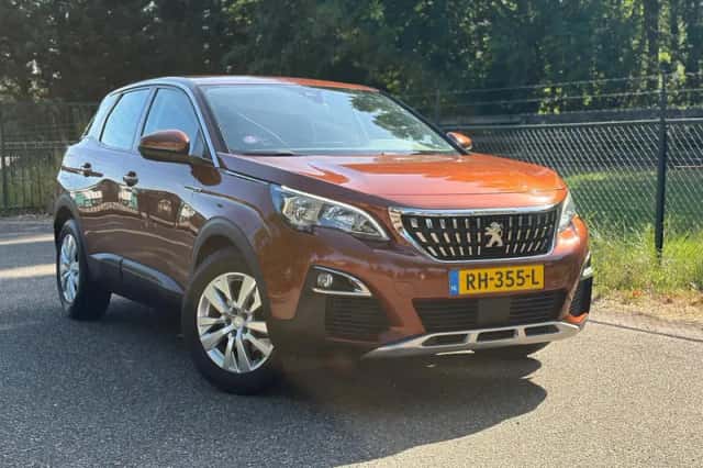 Peugeot 3008 (2017) thumbnail 1