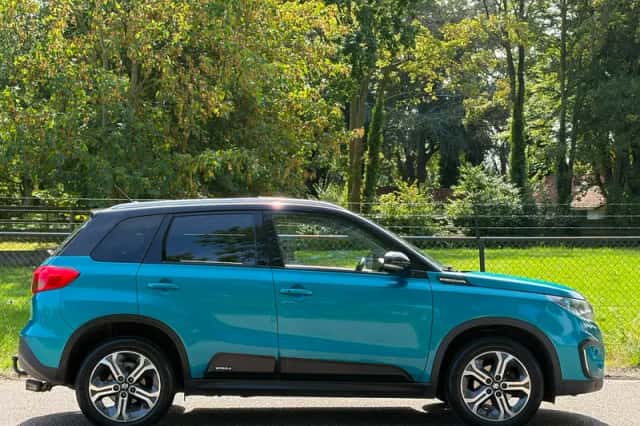 Suzuki Vitara (2015) thumbnail 2