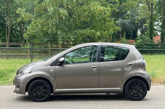 Toyota Aygo (2013) thumbnail 6