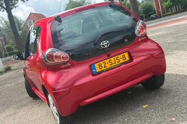 Toyota Aygo (2011) thumbnail 4
