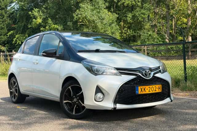 Toyota Yaris (2017) thumbnail 1