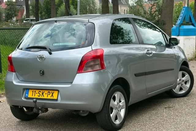 Toyota Yaris (2006) thumbnail 3