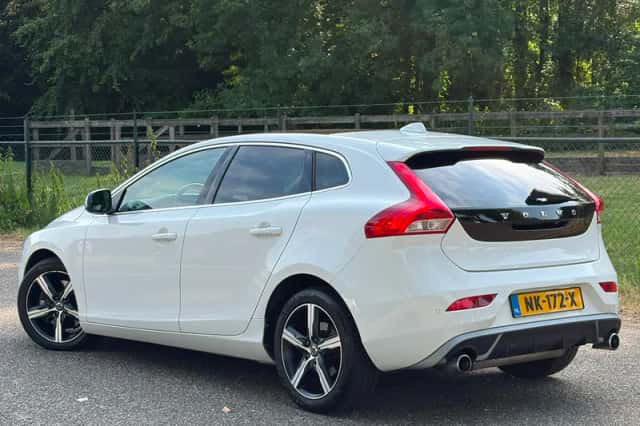 Volvo V40 (2017) thumbnail 5