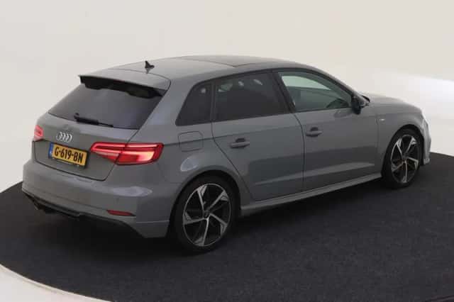 Audi A3 (2019) thumbnail 2
