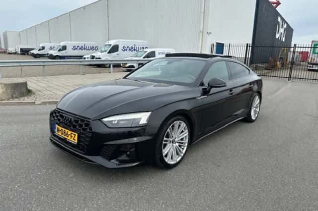Audi A5 (2021) thumbnail 1
