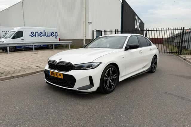 BMW 3-Serie (2023) thumbnail 1