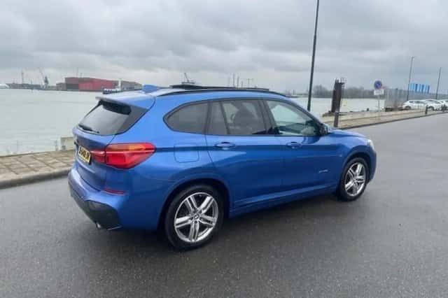 BMW X1 (2016) thumbnail 3