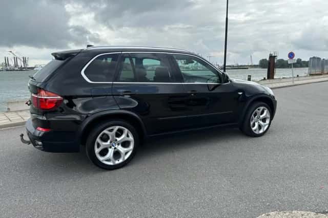 BMW X5 (2013) thumbnail 3